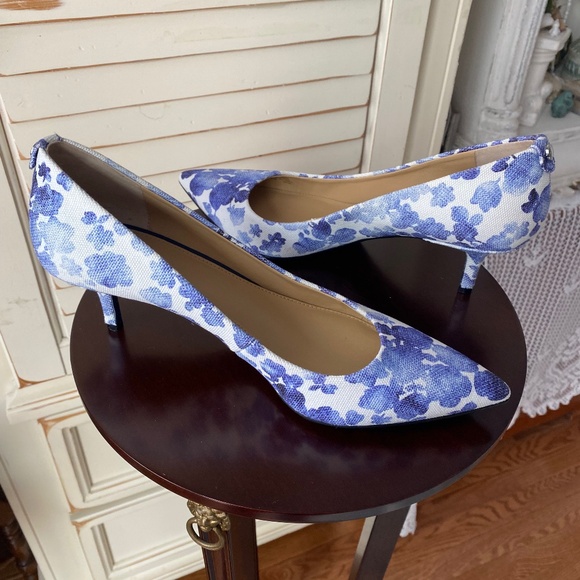 MICHAEL Michael Kors Shoes - MICHAEL Michael Kors Flex Kitten Heel Pump NWOT